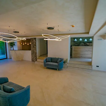 Corsa 3* Mangalia